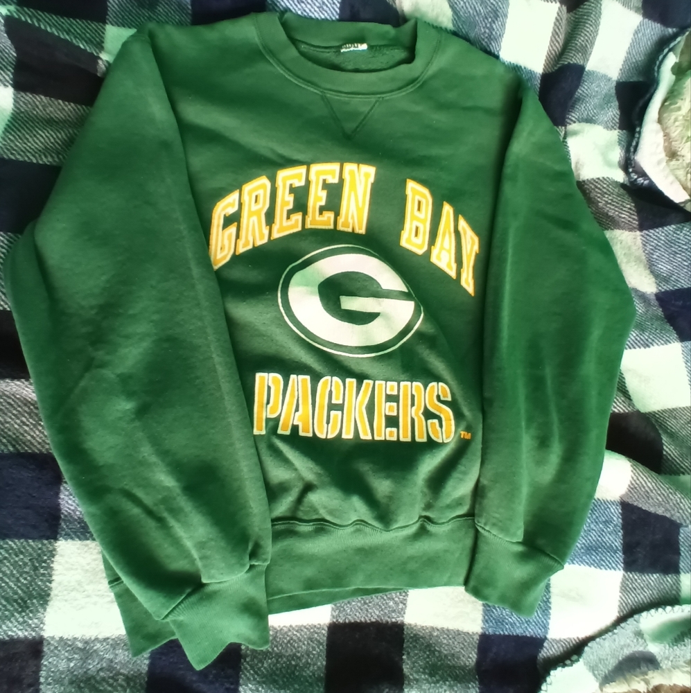 I'm selling an old Green Bay Packer sweatshirt.